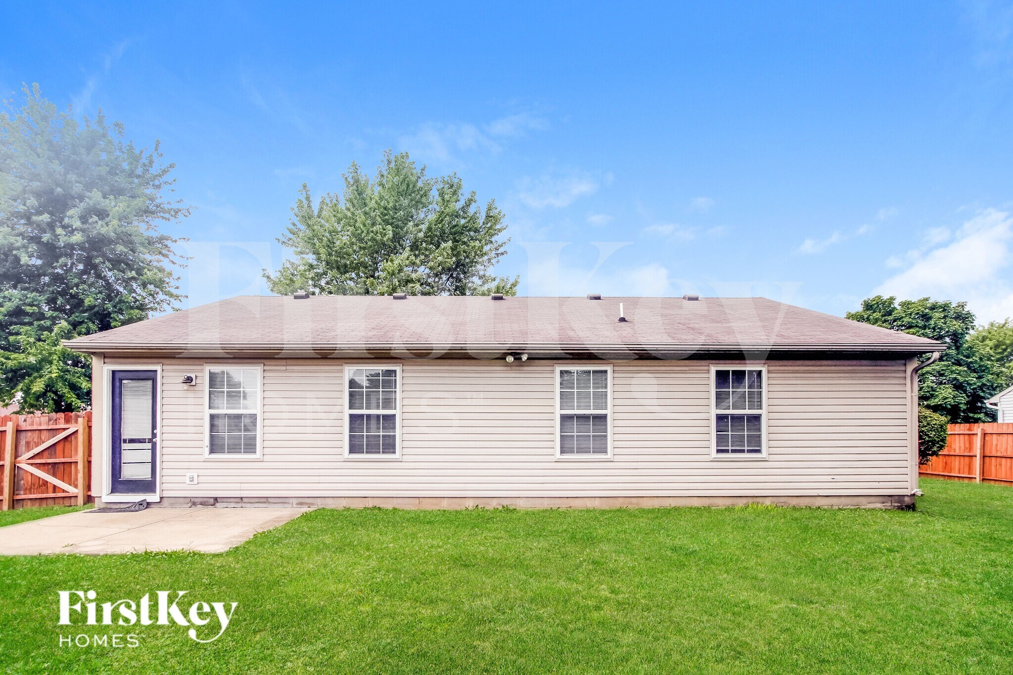 Building Photo - 4007 Magnolia Dr
