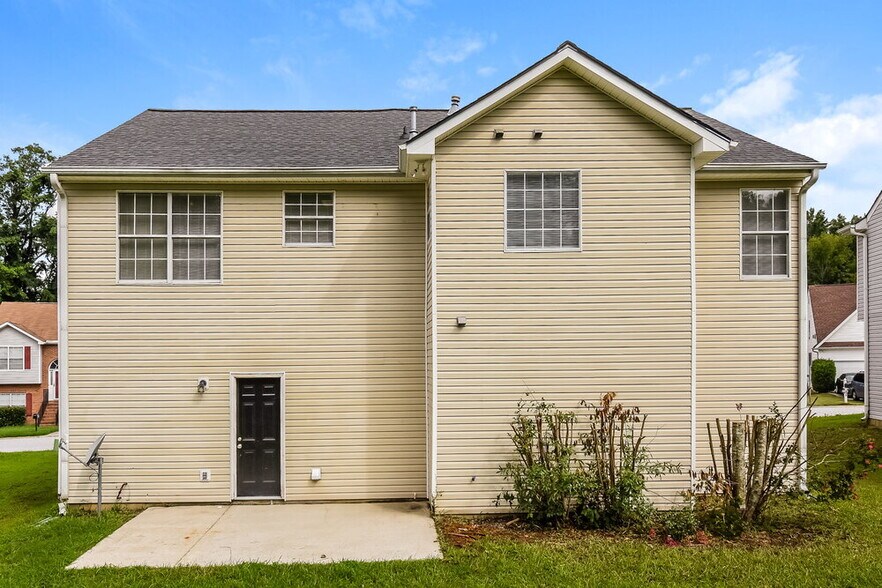 Building Photo - 1558 Blossom Dr