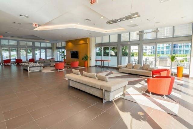 Building Photo - 1111 SW 1st Ave