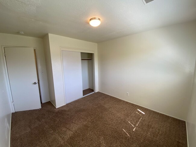 Building Photo - Tulare Home for Rent coming soon!