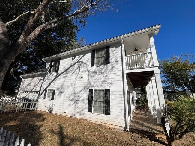 Building Photo - 889 Crew St SW