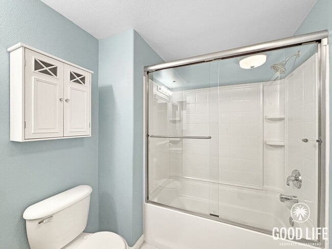 Building Photo - Stylish 1BD/1BA Condo in Cortez Hill with Balcony, In-Unit W/D & Pool Views