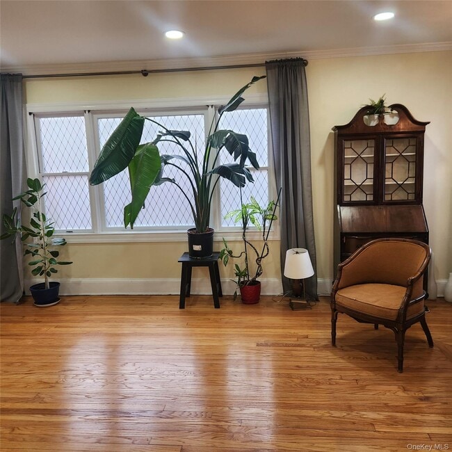 Building Photo - 71 Davis St