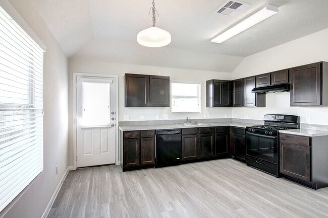 Building Photo - 5401 Rio San Juan St