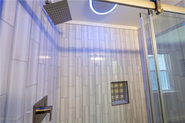 Building Photo - 99 Smith St