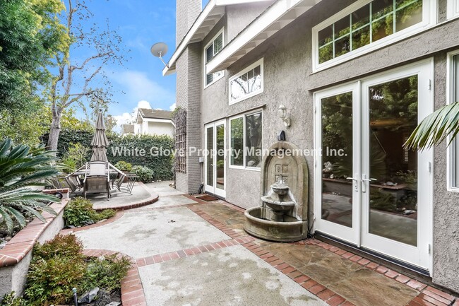 Building Photo - Beautifully Updated 3 bedroom Plus Loft and Office Woodbridge Home