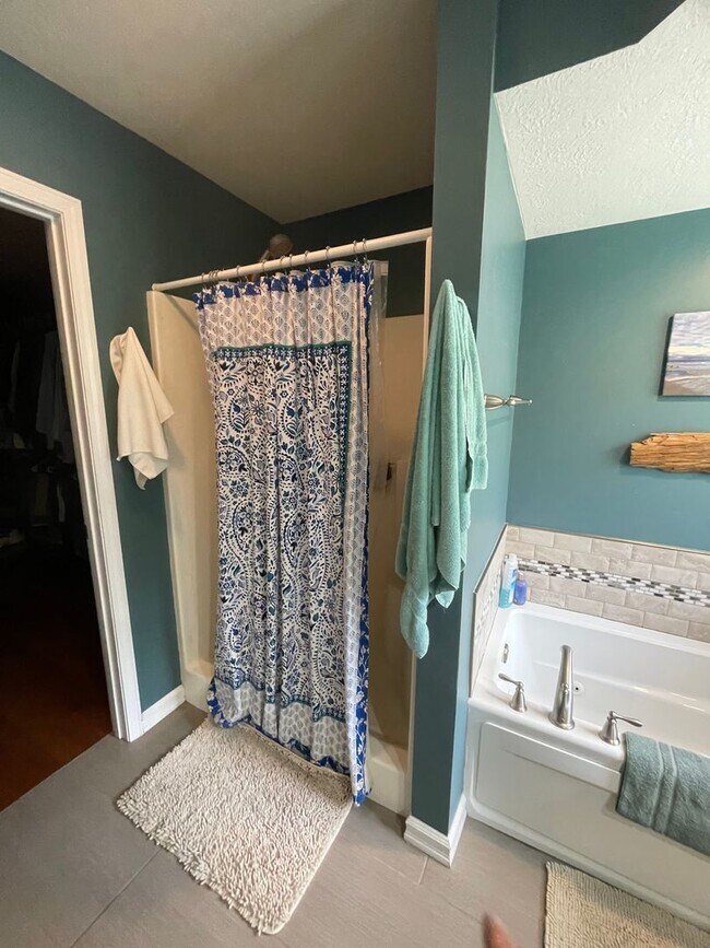 Building Photo - PRE-LEASING - Fully Furnished 6mo Short Term Rental in Ozark