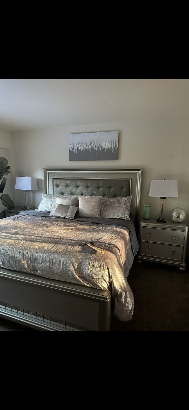 Building Photo - 5013 N 106th St