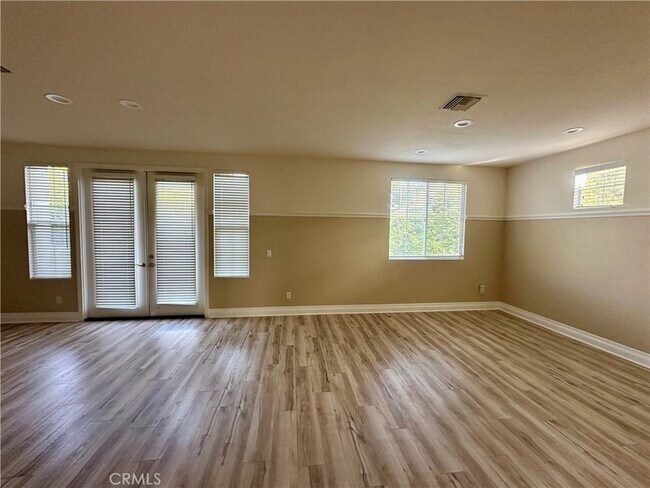 Building Photo - 8 Danville Ln