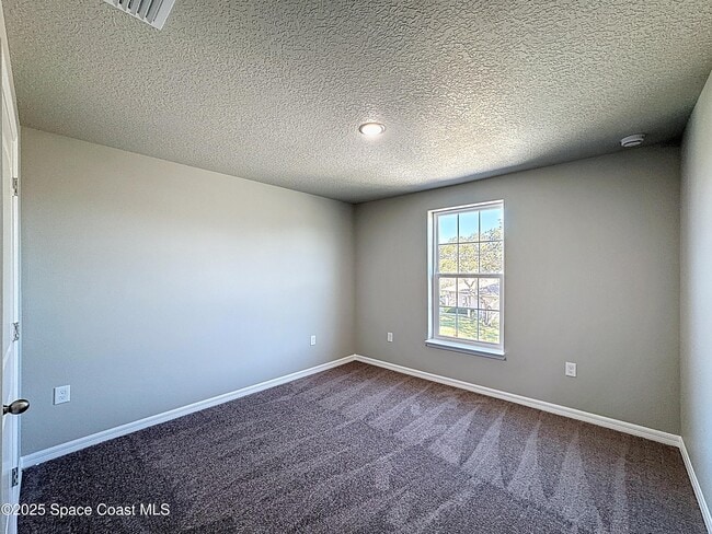 Building Photo - 530 L M Davey Ln