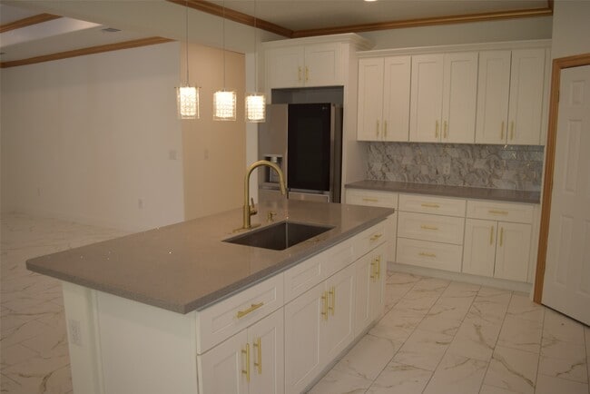 Building Photo - 445 County Rd 5102J