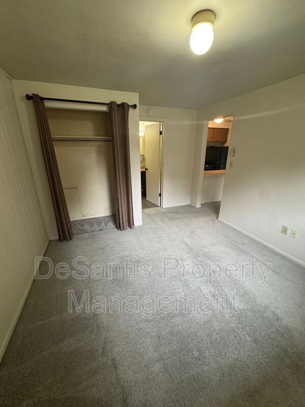 Building Photo - 415 Lunar Ln