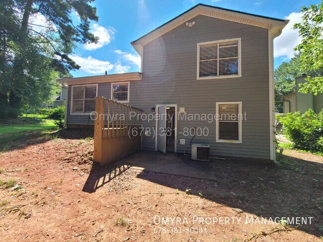 Building Photo - 1680 Wee Kirk Rd SE