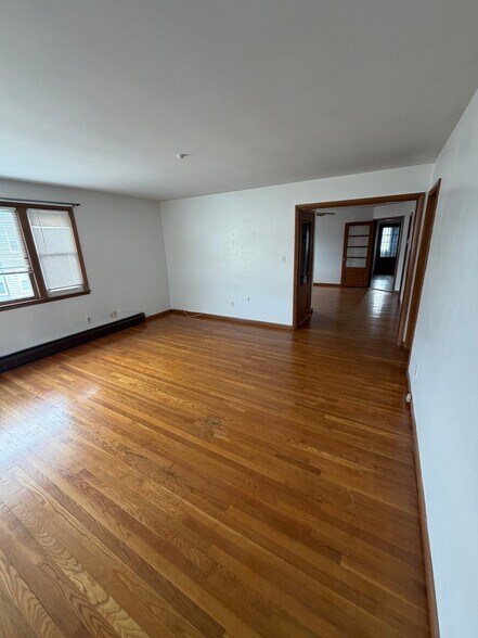 Building Photo - 100 Pilgrim Ave