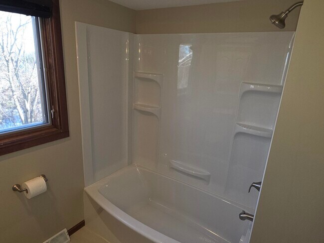 Building Photo - N67W28710 Longview St