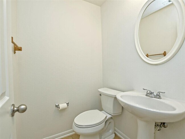 Building Photo - 106 S Gadwall Ln