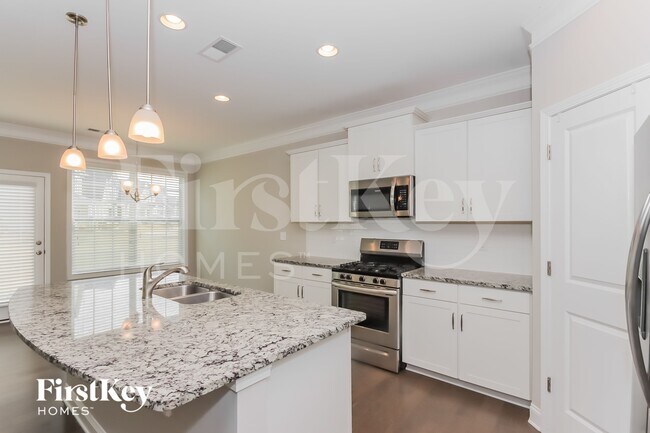 Building Photo - 3961 Norman View Dr