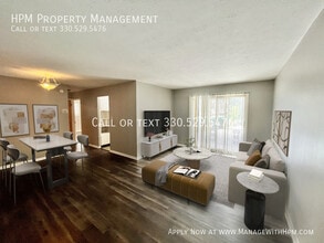 Building Photo - 850 S Green Rd