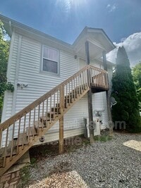 Building Photo - 3 Rosemont Ct