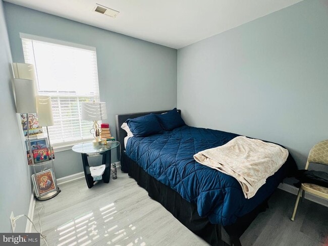 Building Photo - 2422 Baileys Pond Rd