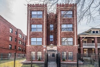 Building Photo - 136 E 155th