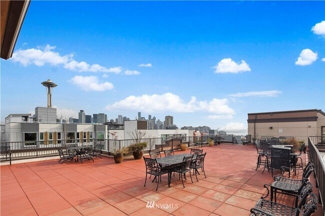 Building Photo - Classic 1bedroom Condo with Elegant Amenit...