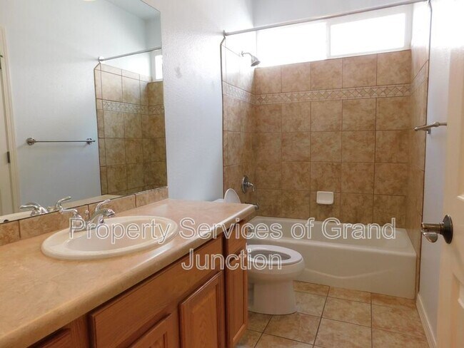 Building Photo - 563 1/2 Garden Cress Court