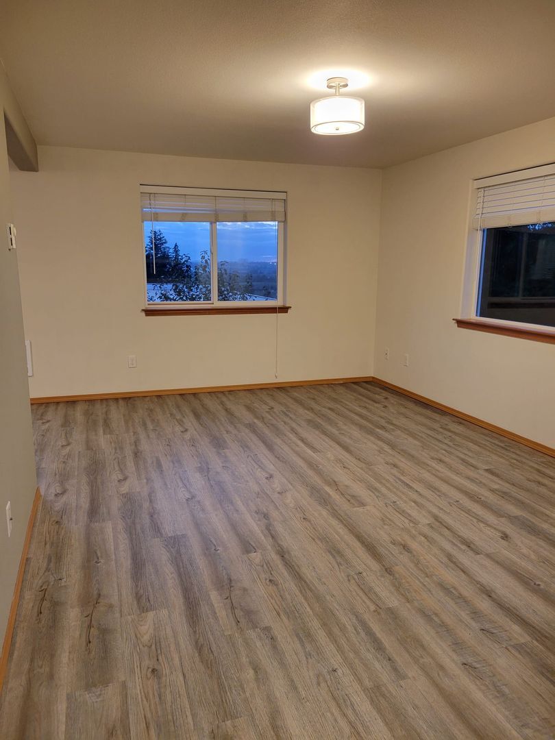 Building Photo - Suburban Serenity Nestled in the Heart of Lake Stevens