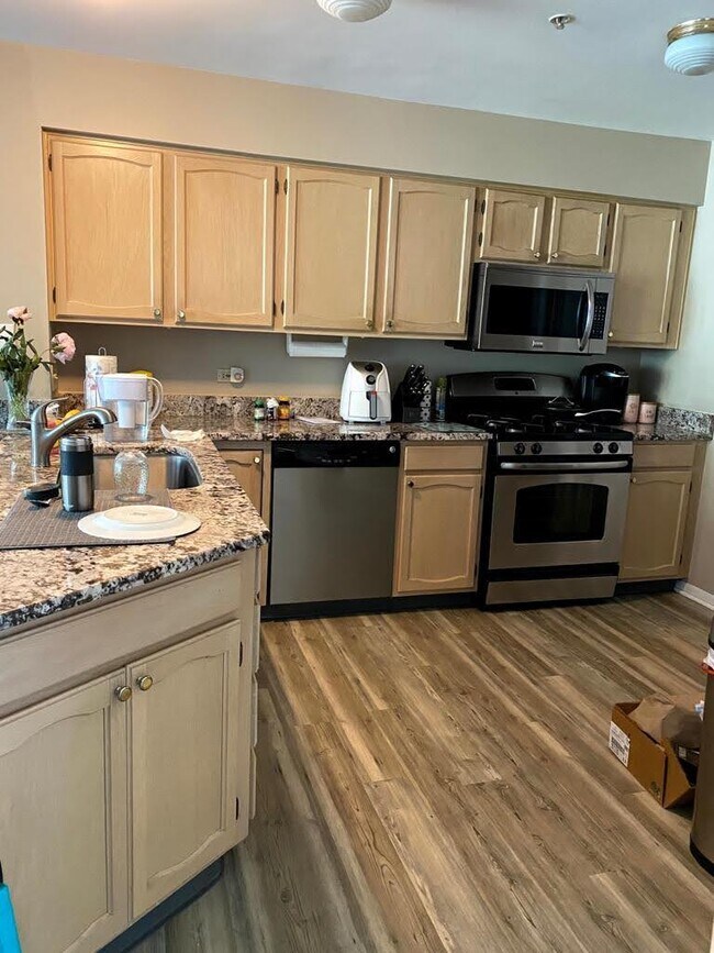 805 Addison Ave 805 Addison Ave Lombard IL 60148 Apartment Finder