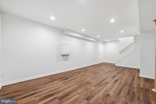 Building Photo - 9500 Windbeat Way