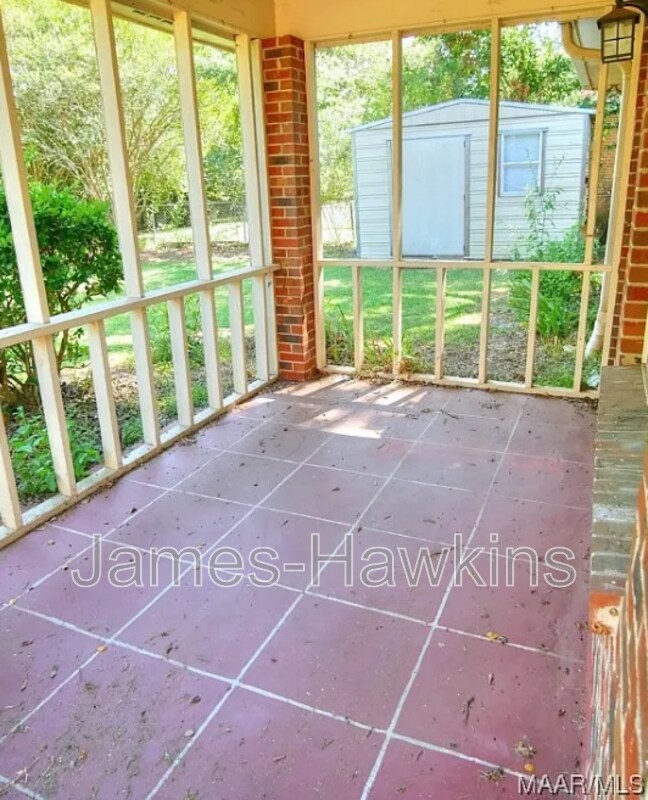 Building Photo - 709 Balfour Rd