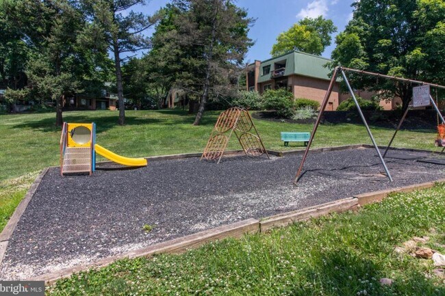 Playground **CURRENTLY CLOSED** - 1607 Meadowview Ln