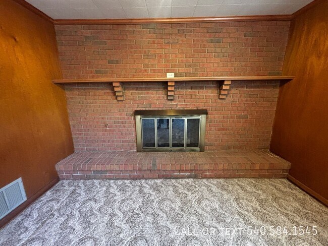 Building Photo - 1511 Narcissus St