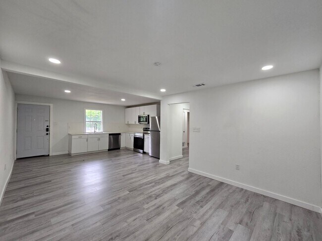 Building Photo - 202 Marston St