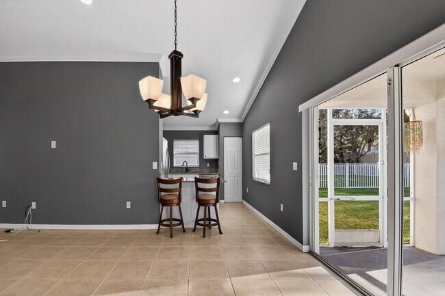 Building Photo - 475 SW Talquin Ln