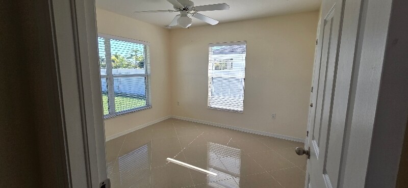 Building Photo - 3925 Agualinda Blvd