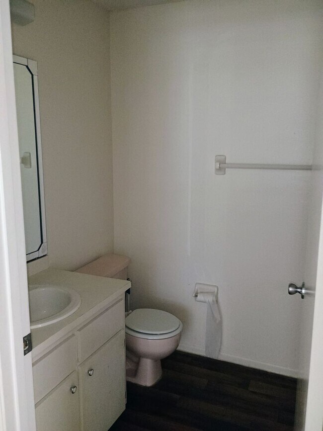 Building Photo - 3-bedroom 2-bathroom Pool House ?????? RENT