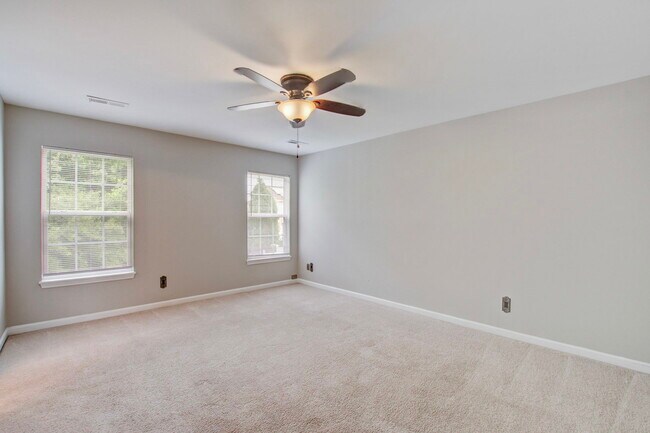 Building Photo - 202 Seneca River Dr
