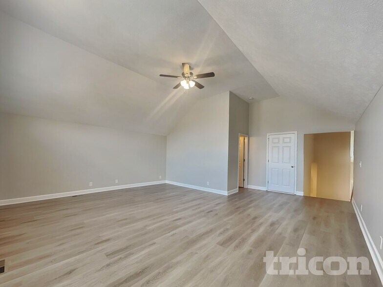 Building Photo - 6640 Sugar Valley Dr