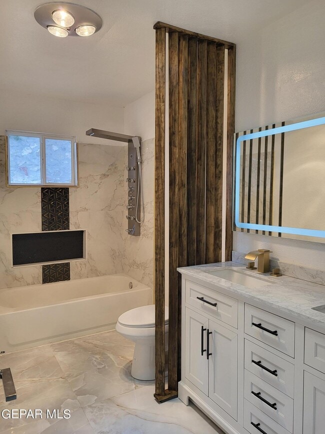 Building Photo - 806 Cortijo Dr