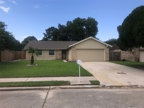 Building Photo - 9910 Stepney Green Dr