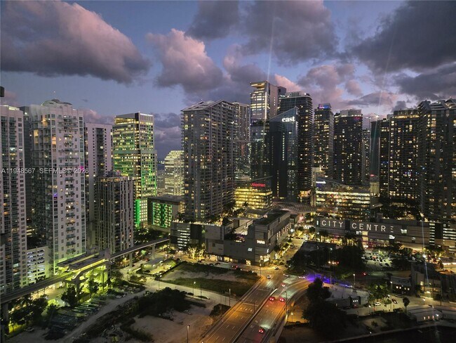 Building Photo - 350 S Miami Ave