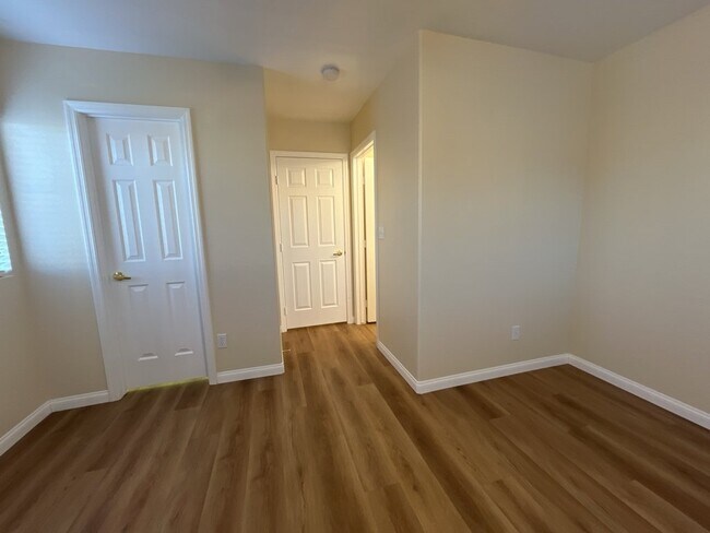 Building Photo - Encounter the ultimate luxury living experience with this 4-bedroom, 2197 sq ft house