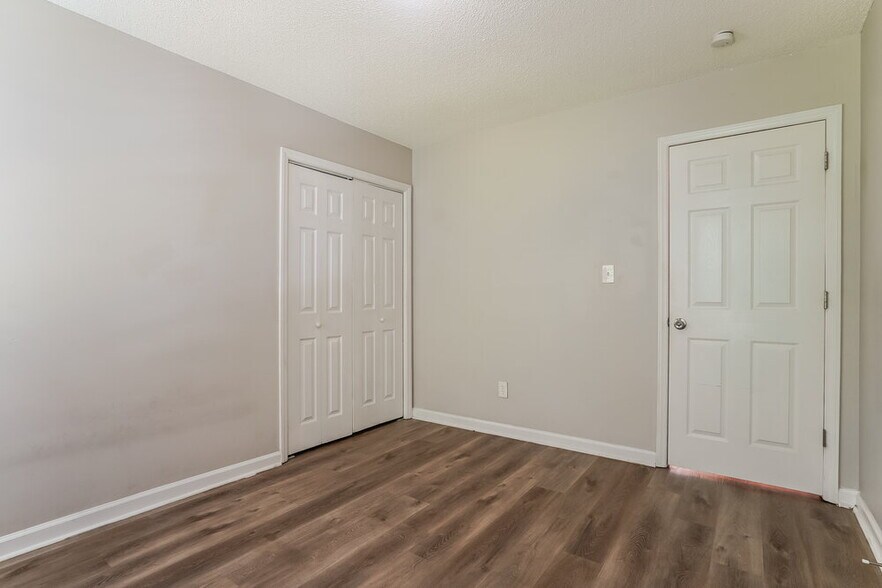 Building Photo - 1005 Henchman Ct