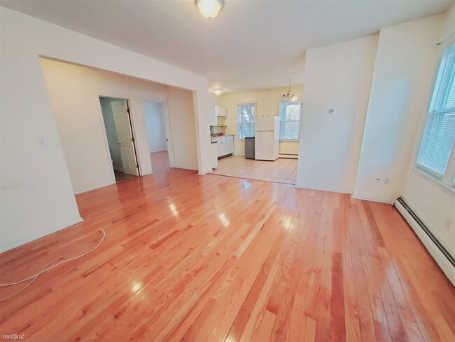 Building Photo - 3 br, 2 bath Condo - 40 Tierney St Apt 1