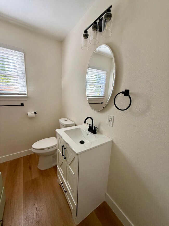 Building Photo - Beautifully restored 1 bed 1 bath home
