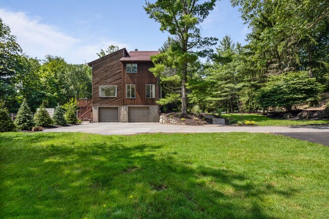 Building Photo - 2A Cherry Ln