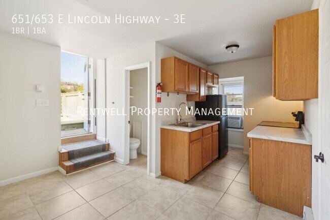 Building Photo - 651/653 E Lincoln Highway-3E