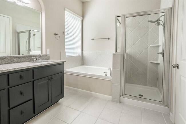 Building Photo - 13512 Hymeadow Cir