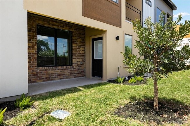 Building Photo - 912 Bicentennial Blvd